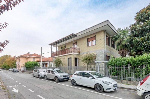 casa indipendente in vendita a Collegno