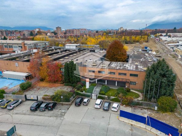 locale commerciale in vendita a Collegno