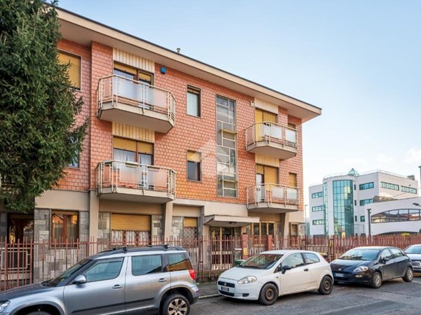 appartamento in vendita a Collegno in zona Leumann