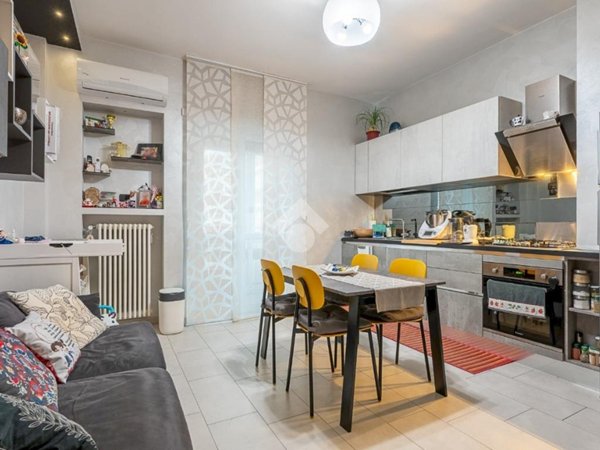 appartamento in vendita a Collegno in zona Leumann