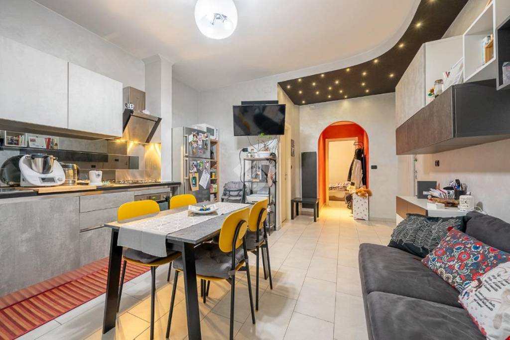 appartamento in vendita a Collegno in zona Leumann