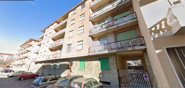 appartamento in vendita a Collegno in zona Leumann