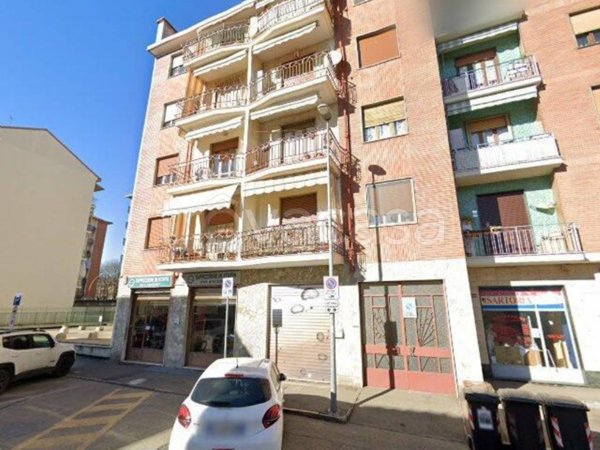 negozio in vendita a Collegno