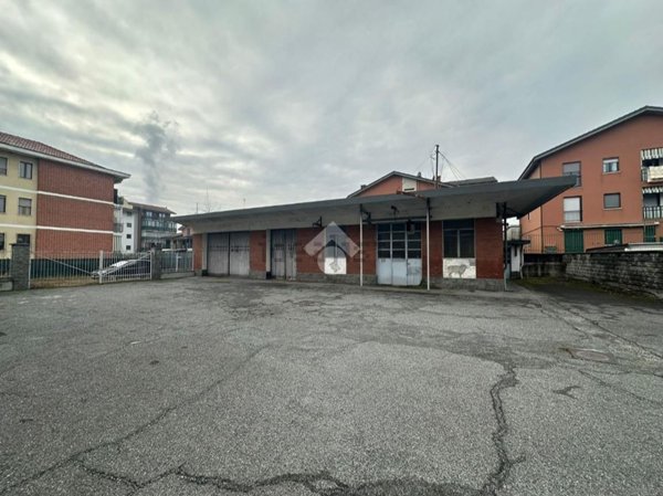 locale di sgombero in vendita a Collegno in zona Savonera