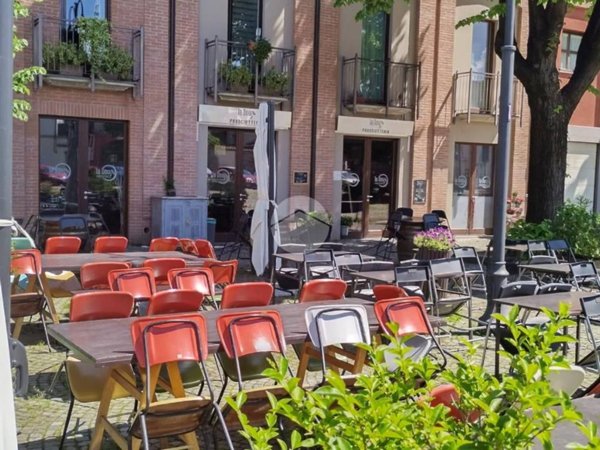 negozio in vendita a Collegno in zona Savonera