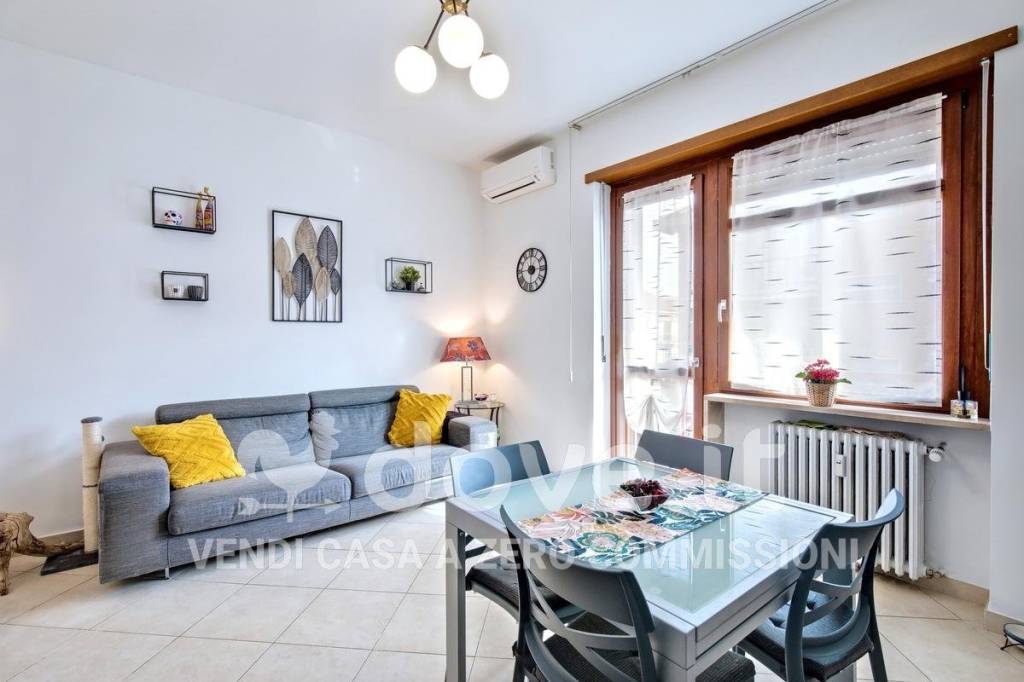 appartamento in vendita a Collegno in zona Leumann