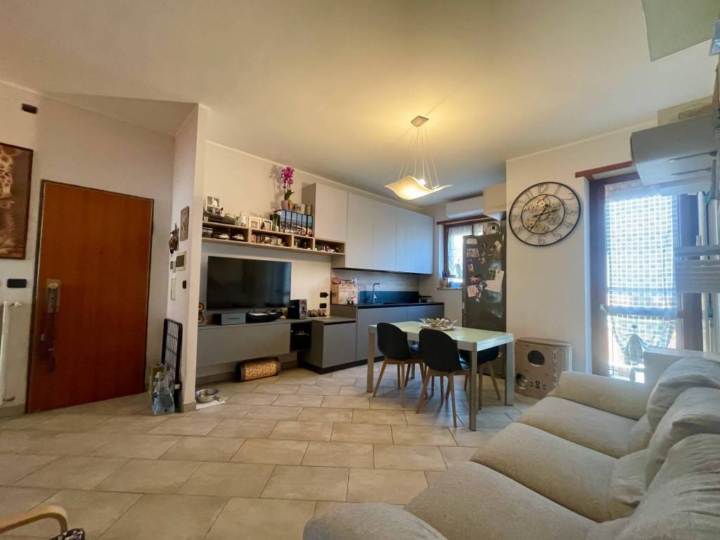 appartamento in vendita a Collegno in zona Savonera