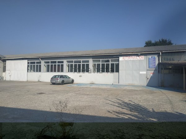 capannone in vendita a Collegno in zona Savonera