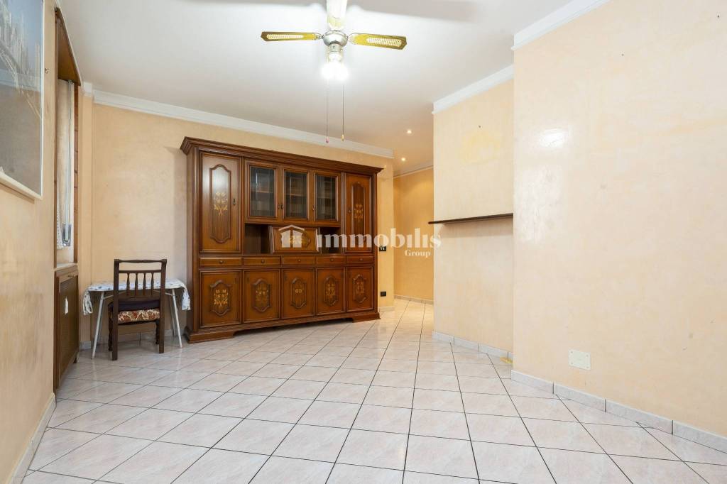 appartamento in vendita a Collegno in zona Leumann