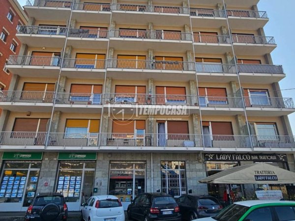 appartamento in vendita a Collegno in zona Leumann