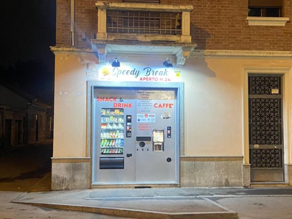 negozio in vendita a Collegno