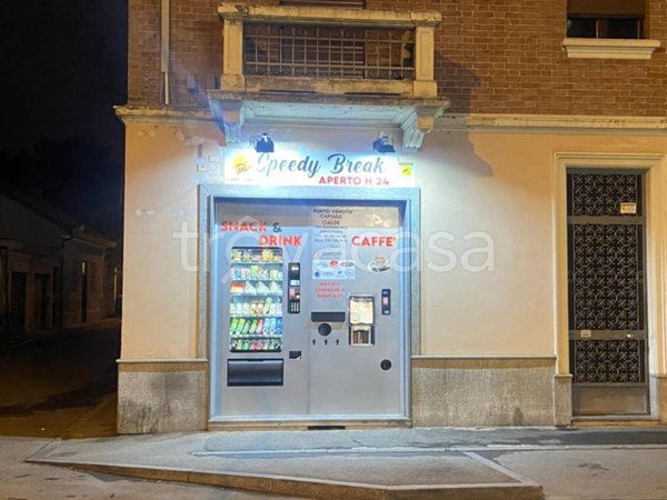 negozio in vendita a Collegno