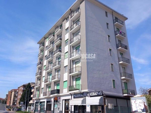 appartamento in vendita a Collegno in zona Leumann