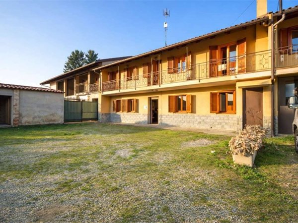 casa indipendente in vendita a Collegno in zona Savonera