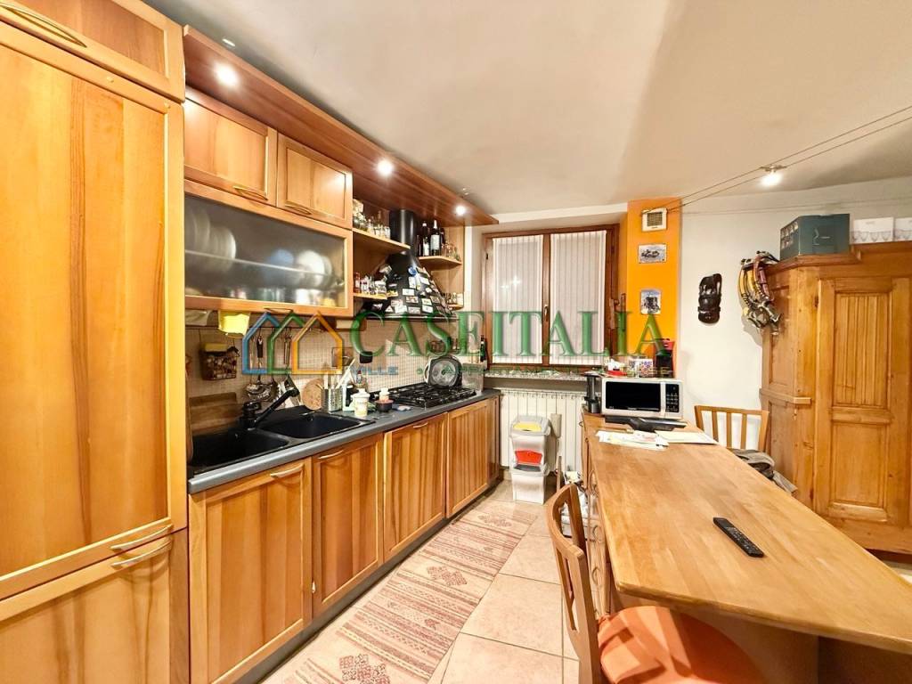 appartamento in vendita a Collegno in zona Savonera