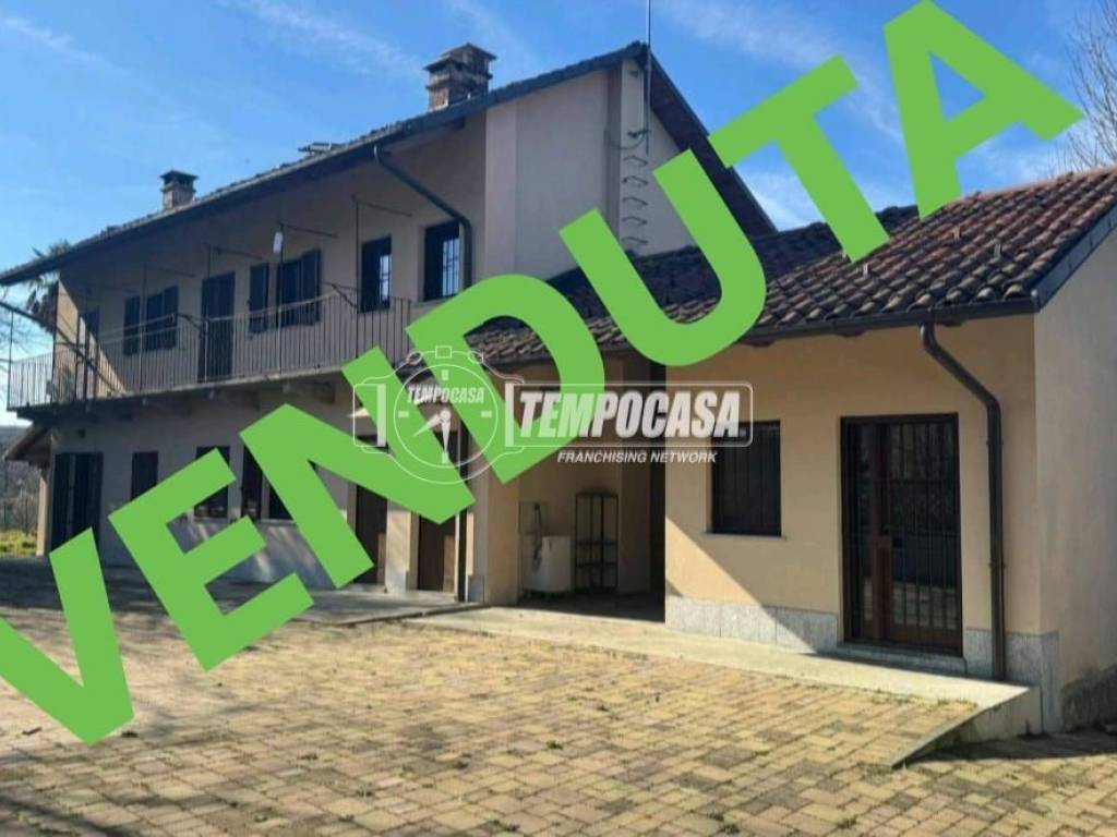 casa indipendente in vendita a Collegno in zona Savonera