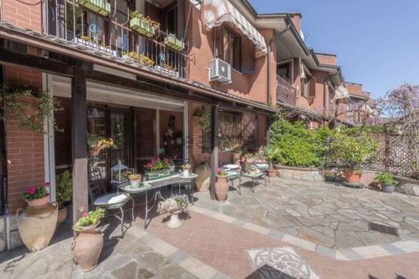 casa indipendente in vendita a Collegno