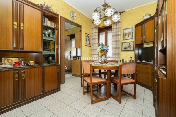 appartamento in vendita a Collegno in zona Leumann