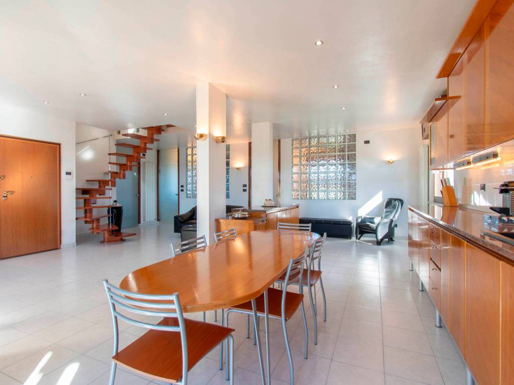 appartamento in vendita a Collegno in zona Savonera