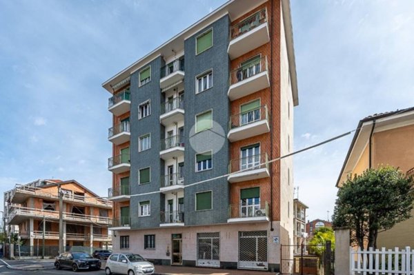 appartamento in vendita a Collegno in zona Leumann