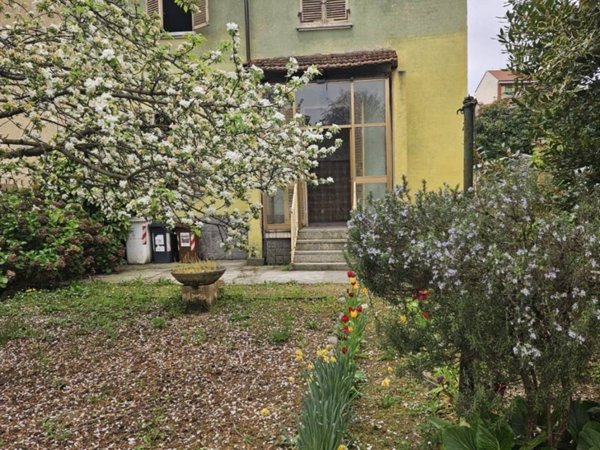 casa indipendente in vendita a Collegno