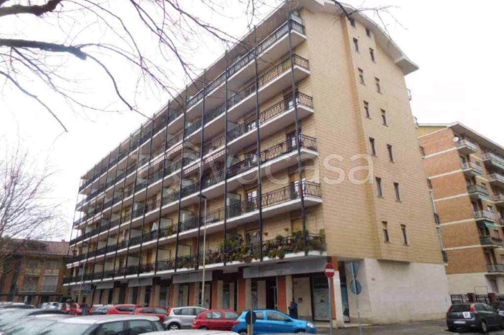 negozio in vendita a Collegno