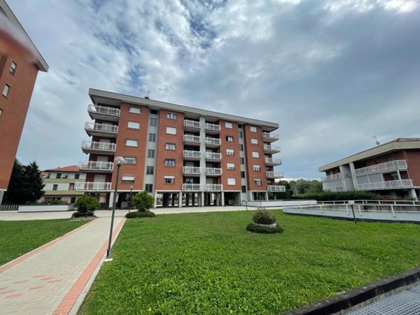 ufficio in vendita a Collegno in zona Leumann