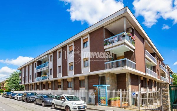 appartamento in vendita a Collegno in zona Leumann
