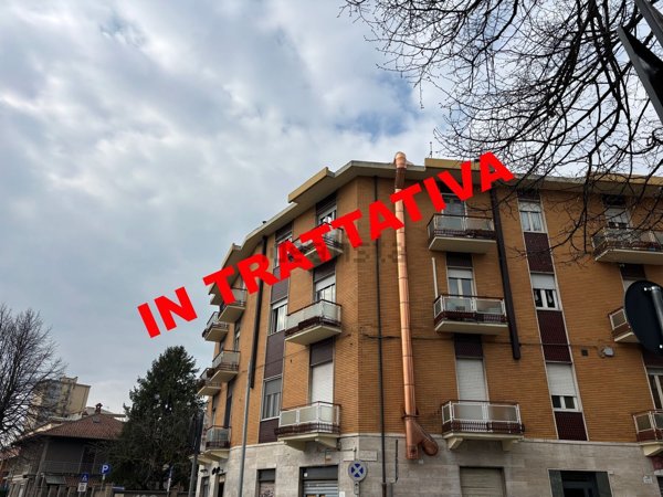 appartamento in vendita a Collegno in zona Leumann
