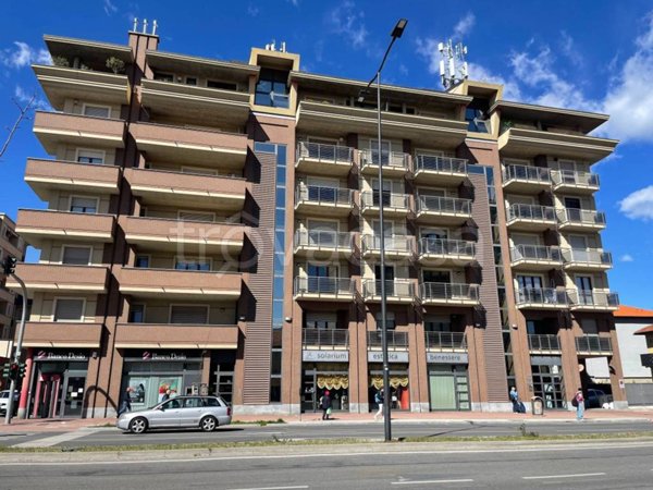 appartamento in vendita a Collegno in zona Leumann