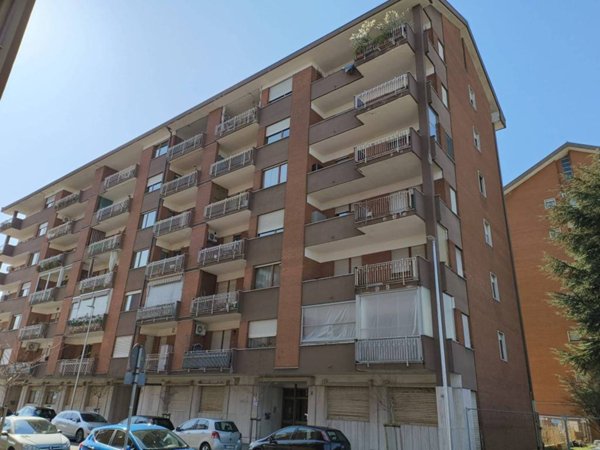 appartamento in vendita a Collegno in zona Savonera