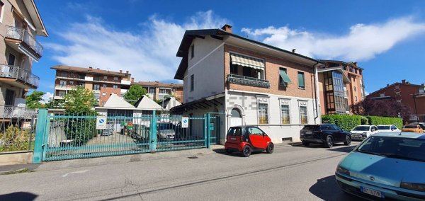 casa indipendente in vendita a Collegno