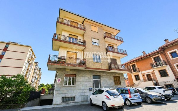 appartamento in vendita a Collegno in zona Leumann