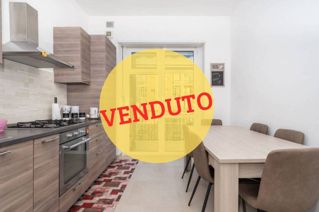 appartamento in vendita a Collegno in zona Leumann