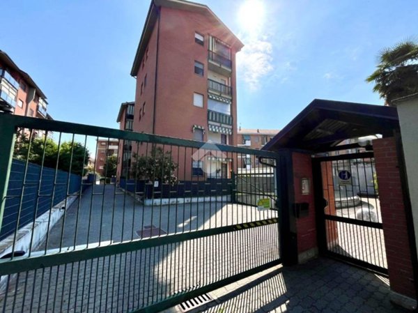 casa indipendente in vendita a Collegno in zona Savonera