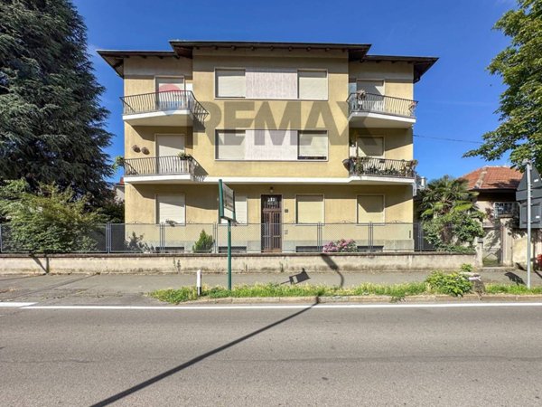 appartamento in vendita a Collegno in zona Leumann