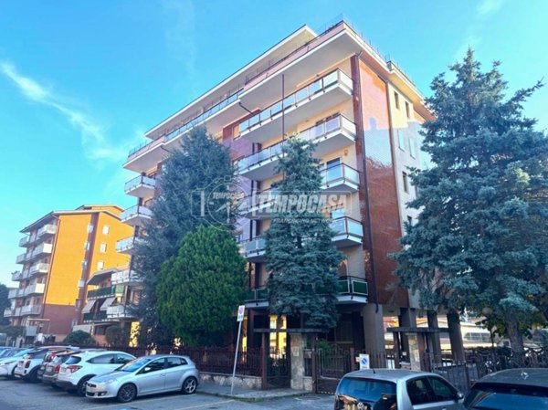 appartamento in vendita a Collegno in zona Leumann