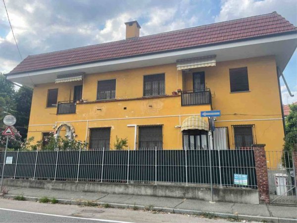 intera palazzina in vendita a Collegno in zona Leumann