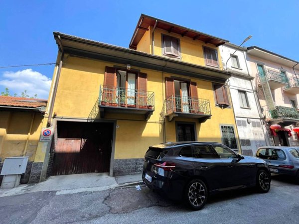 appartamento in vendita a Collegno in zona Leumann