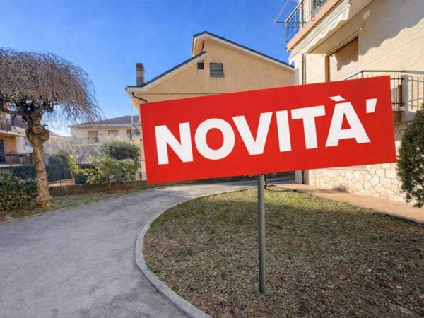 appartamento in vendita a Collegno in zona Leumann