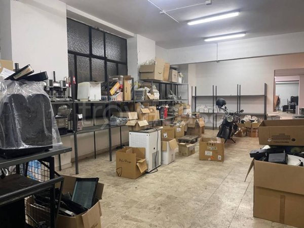 negozio in vendita a Collegno