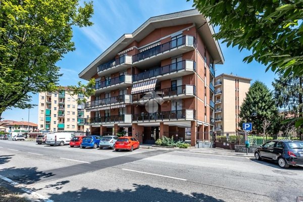 appartamento in vendita a Collegno in zona Leumann