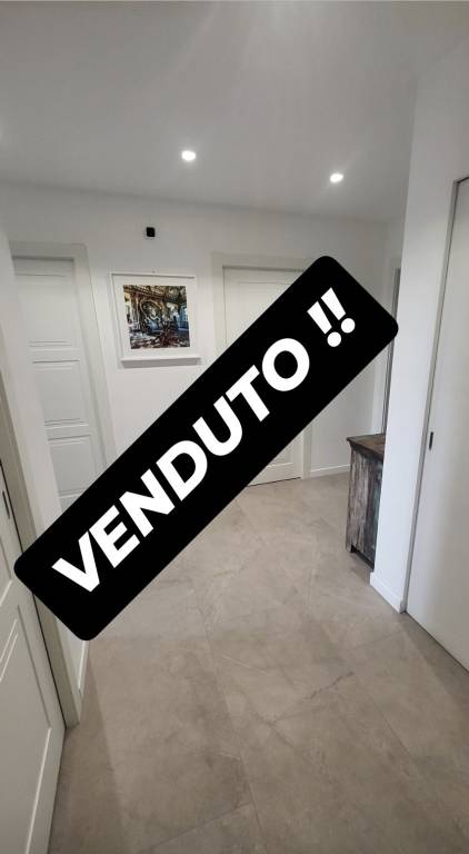 appartamento in vendita a Collegno in zona Leumann