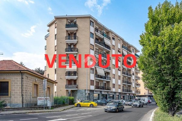 appartamento in vendita a Collegno in zona Leumann