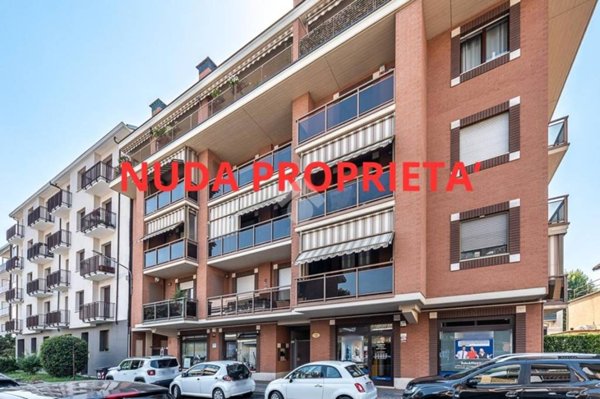 appartamento in vendita a Collegno in zona Leumann