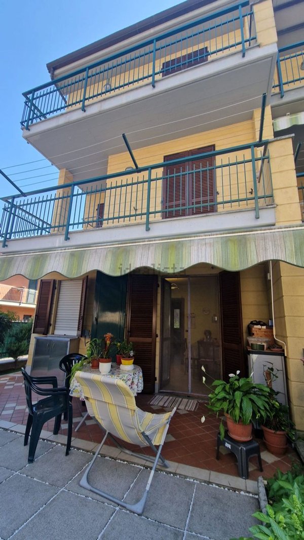 casa indipendente in vendita a Collegno in zona Leumann