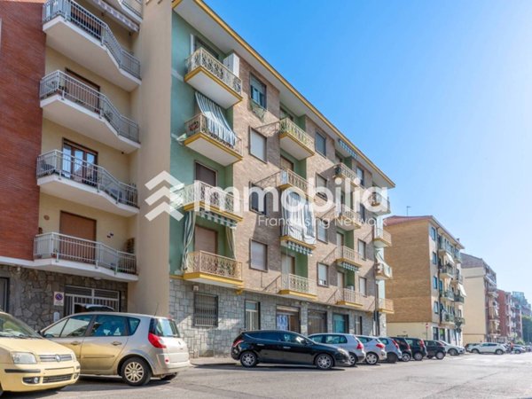 appartamento in vendita a Collegno in zona Leumann