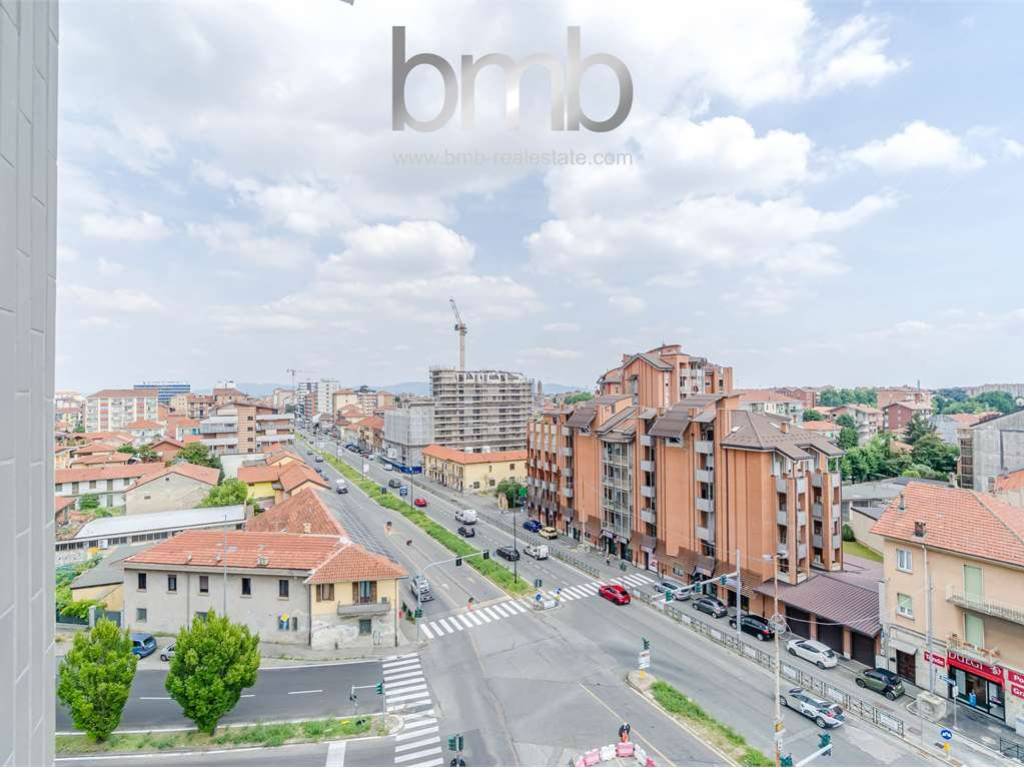 appartamento in vendita a Collegno in zona Leumann