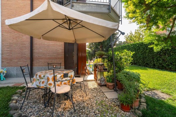 appartamento in vendita a Collegno in zona Leumann