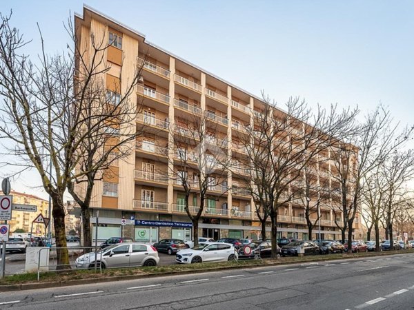 appartamento in vendita a Collegno in zona Leumann